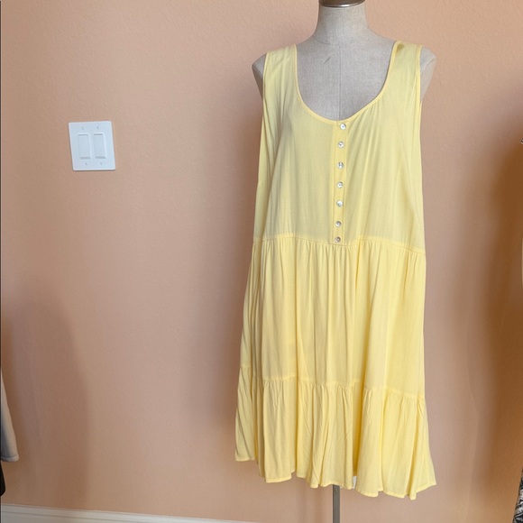 Forever 21 Dresses & Skirts - Forever 21 Plus Light Yellow Sleeveless Sun Dress